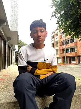 elfernh online show from November 1, 2025, 1:16 pm