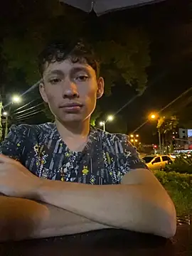 elfernh online show from November 9, 2025, 3:10 am