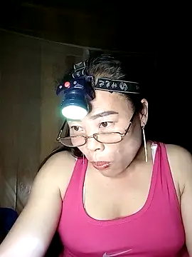 Snapshot of CoMay003 chatting on February 10, 2026, 5:12 pm CoMay003 online show from February 10, 2026, 5:12 pm