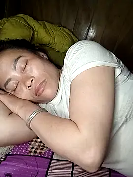 Snapshot of CoMay003 chatting on March 3, 2026, 6:42 am CoMay003 online show from March 3, 2026, 6:42 am