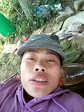 CoMay003 online show from April 13, 2026, 5:22 am