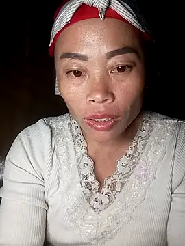 Snapshot of CoMay003 chatting on November 2, 2025, 1:49 pm CoMay003 online show from November 2, 2025, 1:49 pm