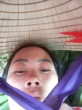 CoMay003 online show from April 14, 2026, 5:34 am