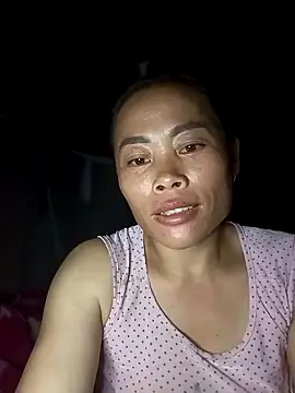 Snapshot of CoMay003 chatting on October 14, 2025, 11:44 am CoMay003 online show from October 14, 2025, 11:44 am