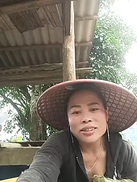 CoMay003 online show from March 28, 2026, 5:41 am