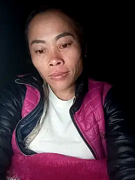 Snapshot of CoMay003 chatting on November 4, 2025, 7:50 pm CoMay003 online show from November 4, 2025, 7:50 pm