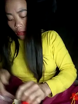 Snapshot of CoMay003 chatting on November 11, 2025, 9:09 pm CoMay003 online show from November 11, 2025, 9:09 pm