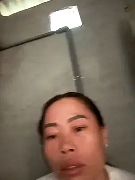 Snapshot of CoMay003 chatting on October 11, 2025, 1:17 am CoMay003 online show from October 11, 2025, 1:17 am