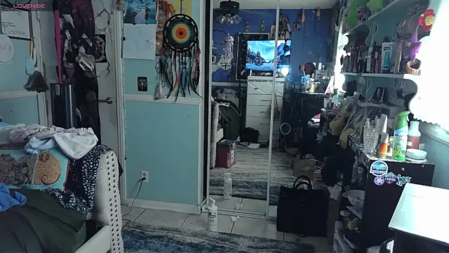 bimbo gurl online show from April 9, 2026, 11:00 pm