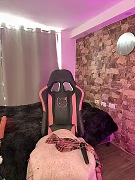 samiacooper25 online show from March 26, 2026, 12:58 pm