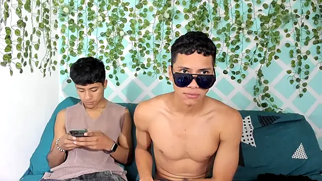 sebas boys577 online show from September 28, 2025, 1:29 pm