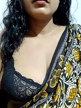 Snapshot of spicysuhana chatting on September 19, 2025, 11:53 pm spicysuhana online show from September 19, 2025, 11:53 pm