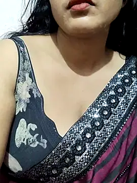 Snapshot of spicysuhana chatting on April 20, 2026, 8:21 pm spicysuhana online show from April 20, 2026, 8:21 pm