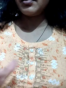 Snapshot of spicysuhana chatting on June 2, 2026, 1:27 am spicysuhana online show from June 2, 2026, 1:27 am