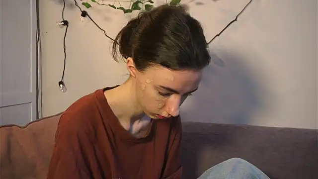 Snapshot of DeneenTurja chatting on November 18, 2025, 10:40 am DeneenTurja online show from November 18, 2025, 10:40 am