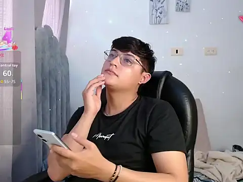 yesitwink  online show from March 11, 2026, 7:08 pm