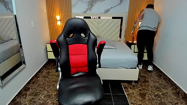 KAROLLJONES1 online show from March 28, 2026, 12:28 pm