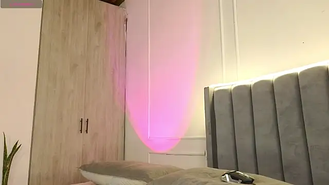 Ice Princess  online show from November 13, 2025, 8:46 pm