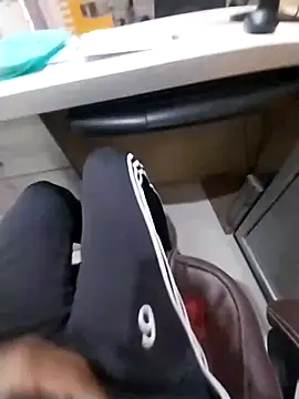 kiss like choco11 online show from October 19, 2025, 11:02 am