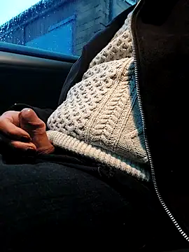 lynxman online show from December 4, 2025, 8:13 am