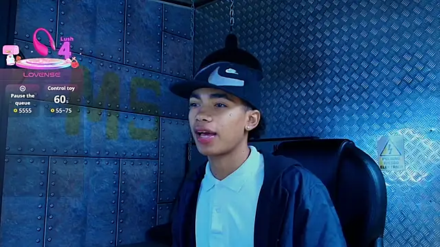 AlanCutee online show from October 26, 2025, 12:27 pm