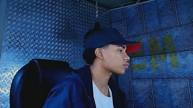 AlanCutee online show from September 23, 2025, 11:17 am