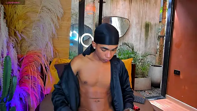 AlanCutee online show from January 5, 2026, 5:27 pm