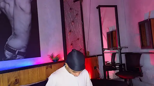 AlanCutee online show from February 26, 2026, 12:16 pm