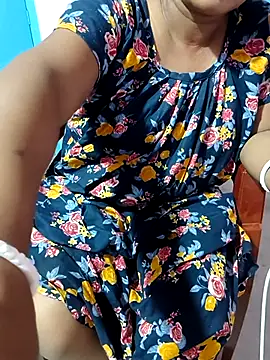 Cute-Swewty online show from October 15, 2025, 1:30 pm