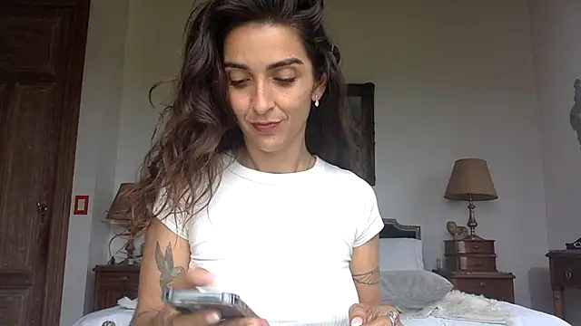 Snapshot of venuslibre chatting on October 24, 2025, 7:13 pm venuslibre online show from October 24, 2025, 7:13 pm