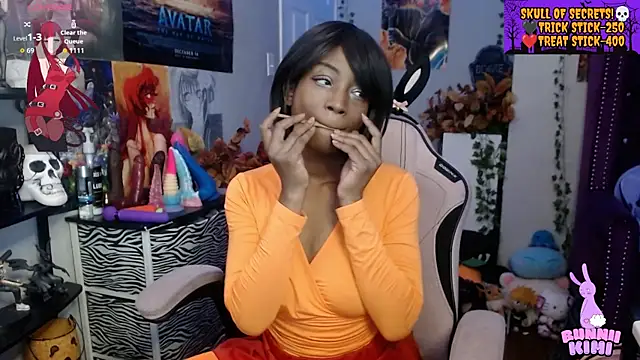 bunniikimi online show from October 28, 2025, 2:05 pm