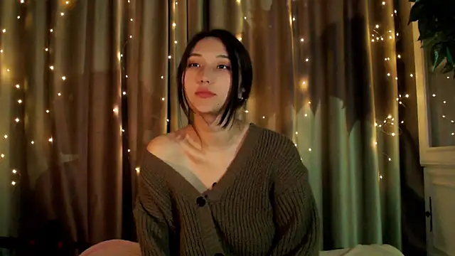 Ray Ayanami online show from September 17, 2025, 1:46 pm