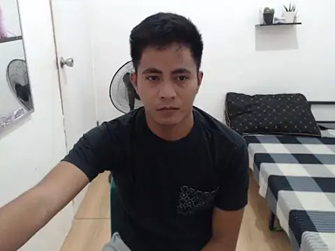 Snapshot of Lloyd_wintours chatting on October 23, 2025, 4:27 pm Lloyd wintours online show from October 23, 2025, 4:27 pm