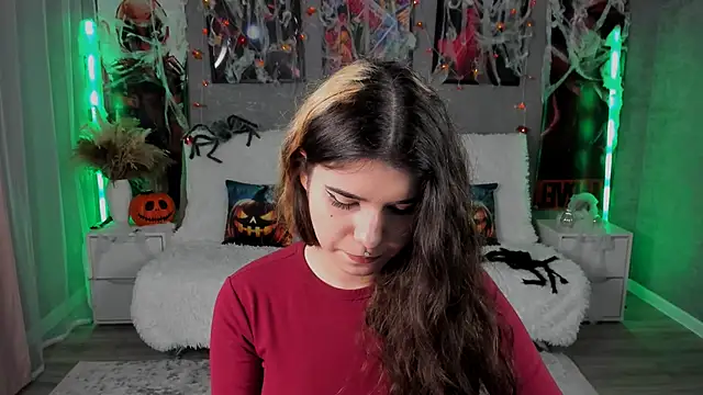 AnoraDark online show from October 14, 2025, 9:25 pm