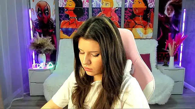 AnoraDark online show from November 24, 2025, 1:00 pm