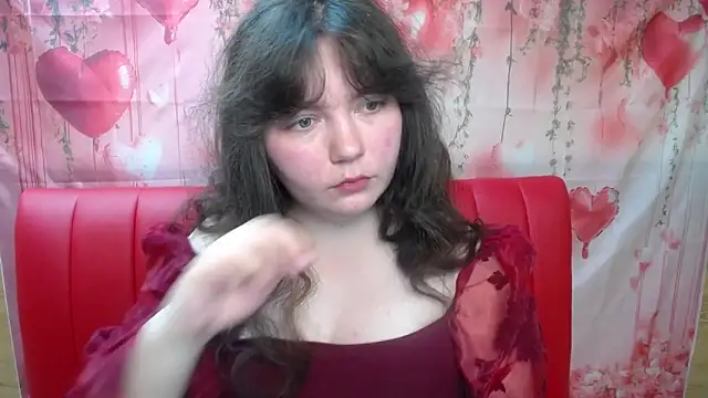 Snapshot of NeonilaLisova chatting on May 5, 2026, 11:13 am NeonilaLisova online show from May 5, 2026, 11:13 am