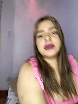 Snapshot of Nahomy_cm chatting on December 21, 2025, 8:20 pm Nahomy cm online show from December 21, 2025, 8:20 pm