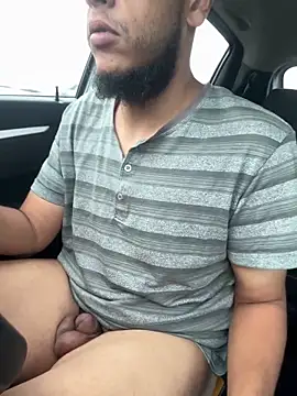 Snapshot of Smallboybigworld chatting on February 9, 2026, 7:39 am Smallboybigworld online show from February 9, 2026, 7:39 am