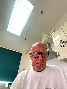 Snapshot of philefc chatting on November 4, 2025, 9:02 am philefc online show from November 4, 2025, 9:02 am