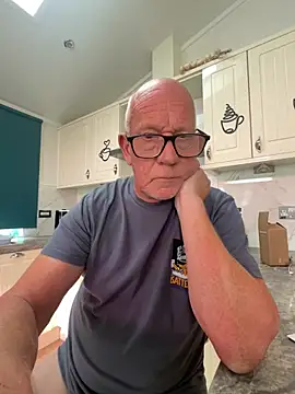 Snapshot of philefc chatting on November 6, 2025, 11:47 am philefc online show from November 6, 2025, 11:47 am