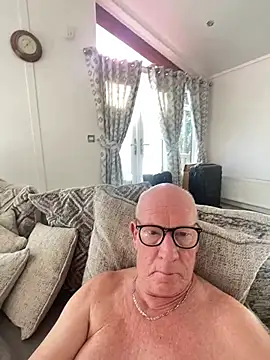 Snapshot of philefc chatting on February 24, 2026, 2:40 pm philefc online show from February 24, 2026, 2:40 pm