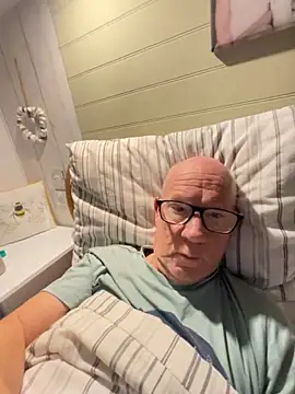 Snapshot of philefc chatting on December 22, 2025, 8:36 am philefc online show from December 22, 2025, 8:36 am