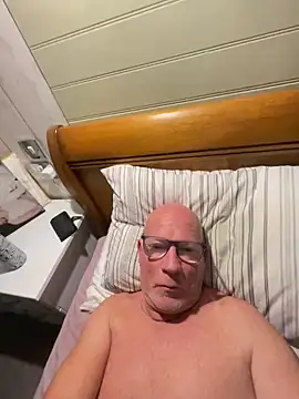 Snapshot of philefc chatting on October 13, 2025, 8:05 am philefc online show from October 13, 2025, 8:05 am