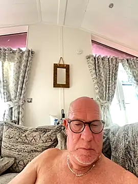 Snapshot of philefc chatting on November 23, 2025, 1:43 pm philefc online show from November 23, 2025, 1:43 pm