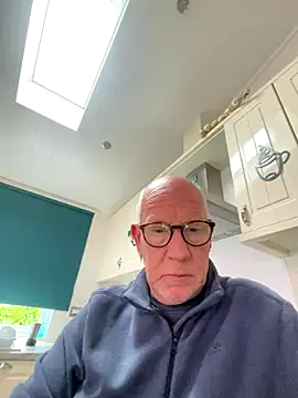 Snapshot of philefc chatting on November 14, 2025, 11:47 am philefc online show from November 14, 2025, 11:47 am