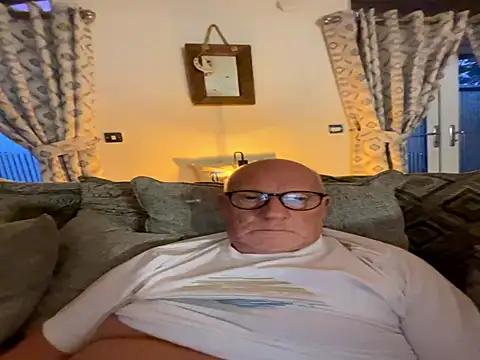 Snapshot of philefc chatting on November 16, 2025, 4:34 pm philefc online show from November 16, 2025, 4:34 pm