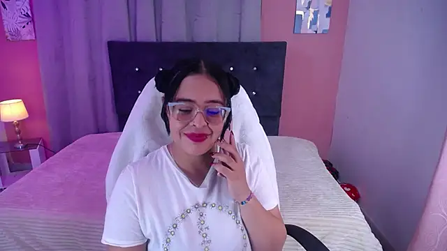 Sofia leving online show from October 4, 2025, 1:07 am