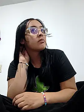 Sofia leving online show from September 26, 2025, 2:07 am