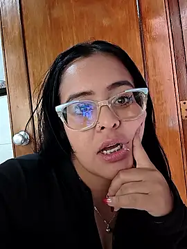 Sofia leving online show from September 29, 2025, 5:18 pm