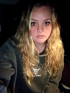 Bridgette03 online show from November 4, 2025, 1:48 pm